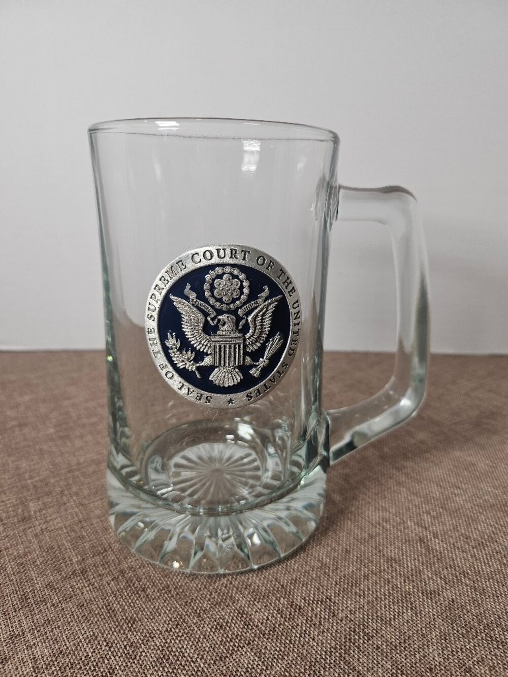 Heritage Pewter Supreme Court Seal Clear Glass Tankard With Pewter Medallion